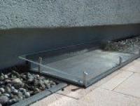 Keller-Lichtabdeckung in grau mit Acrylglasabdeckung in Erkheim