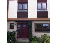 Kunststofffenster mit Unterlicht in nussbaumdekor-braun 