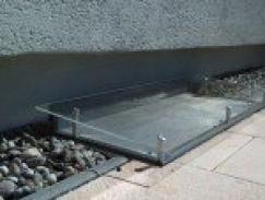 Keller-Lichtabdeckung in grau mit Acrylglasabdeckung in Erkheim