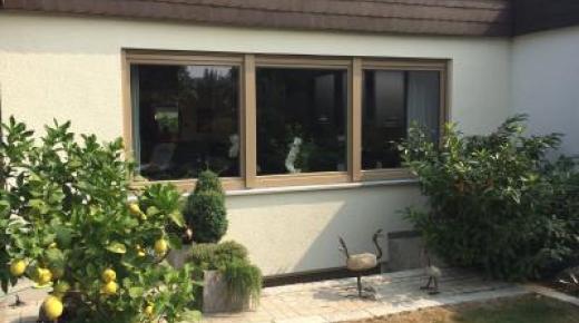 Holz-Aluminium-Fenster aus Kiefer in kalkweiß mit Energiegewinn-Verglasung 