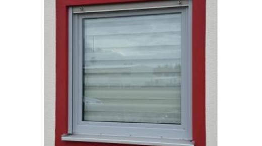 Kunststofffenster in grau mit Acrylcolor mit Sicherheitsbeschlag und Sicherheitsglas