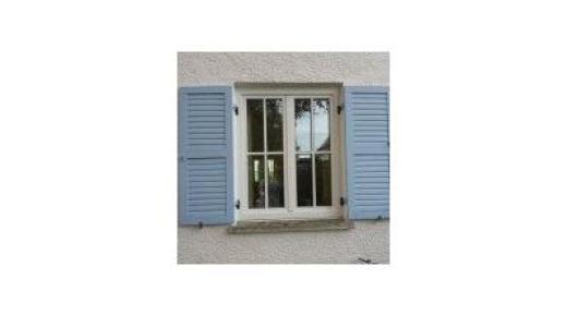 Holz-Aluminium-Sprossenfenster in weiß mit Energiesparverglasung in Memmingen