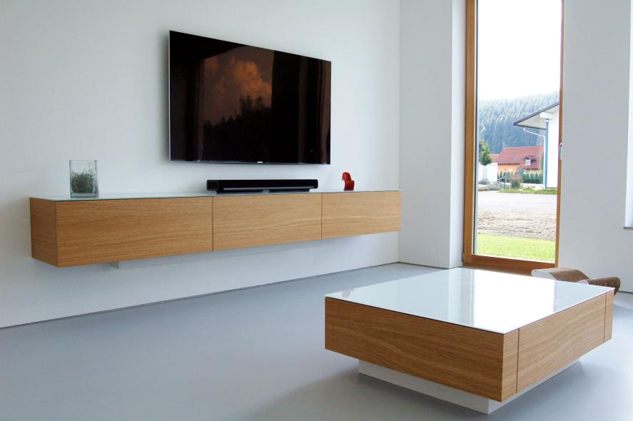TV-Schrank und Wohnzimmertisch Holzfurnier mit weißer Glanzoberfläche