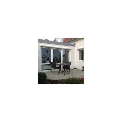 Kunststofffenster in weiß mit Vorbaurollladen